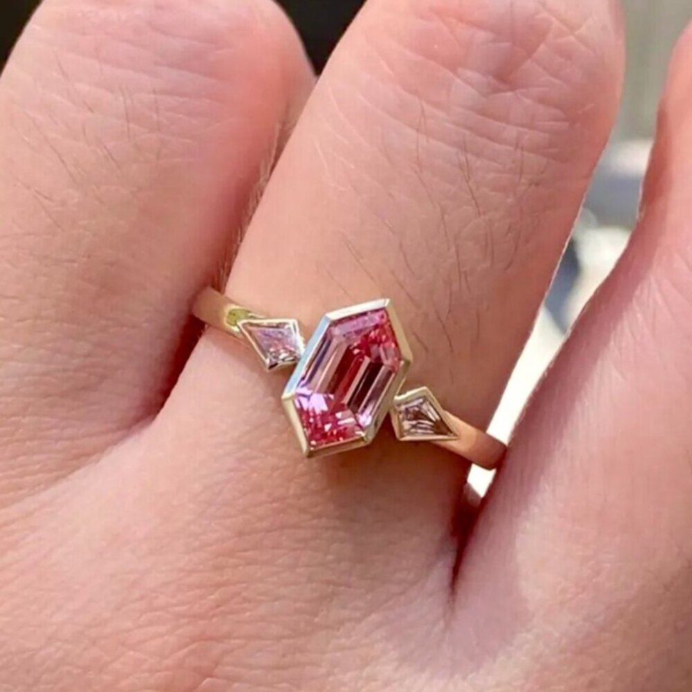 Hexagon Style 14K Gold Plated Ring Size 7 - Picture 5 of 6